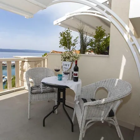 & Vesna - With Terrace And Sea View Apartman *