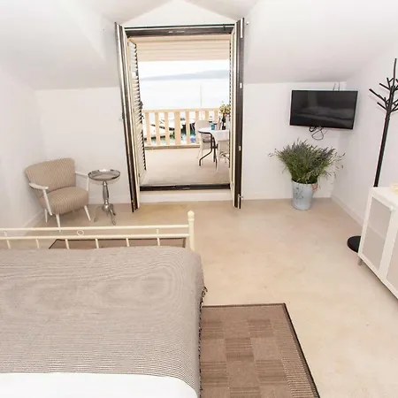 & Vesna - With Terrace And Sea View * Brela