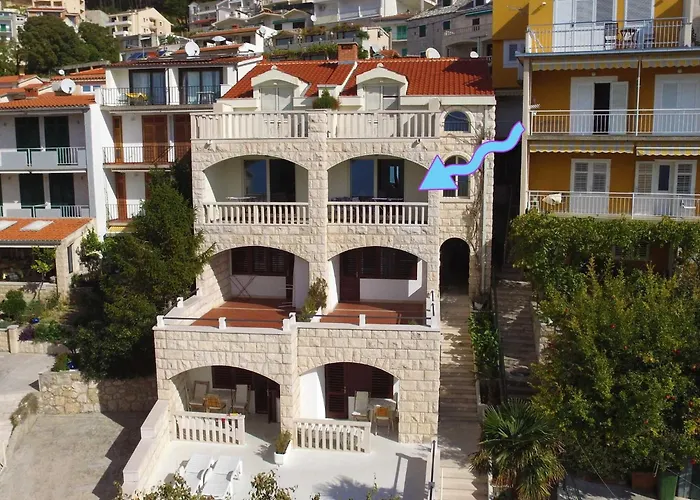 & Vesna - With Terrace And Sea View Brela